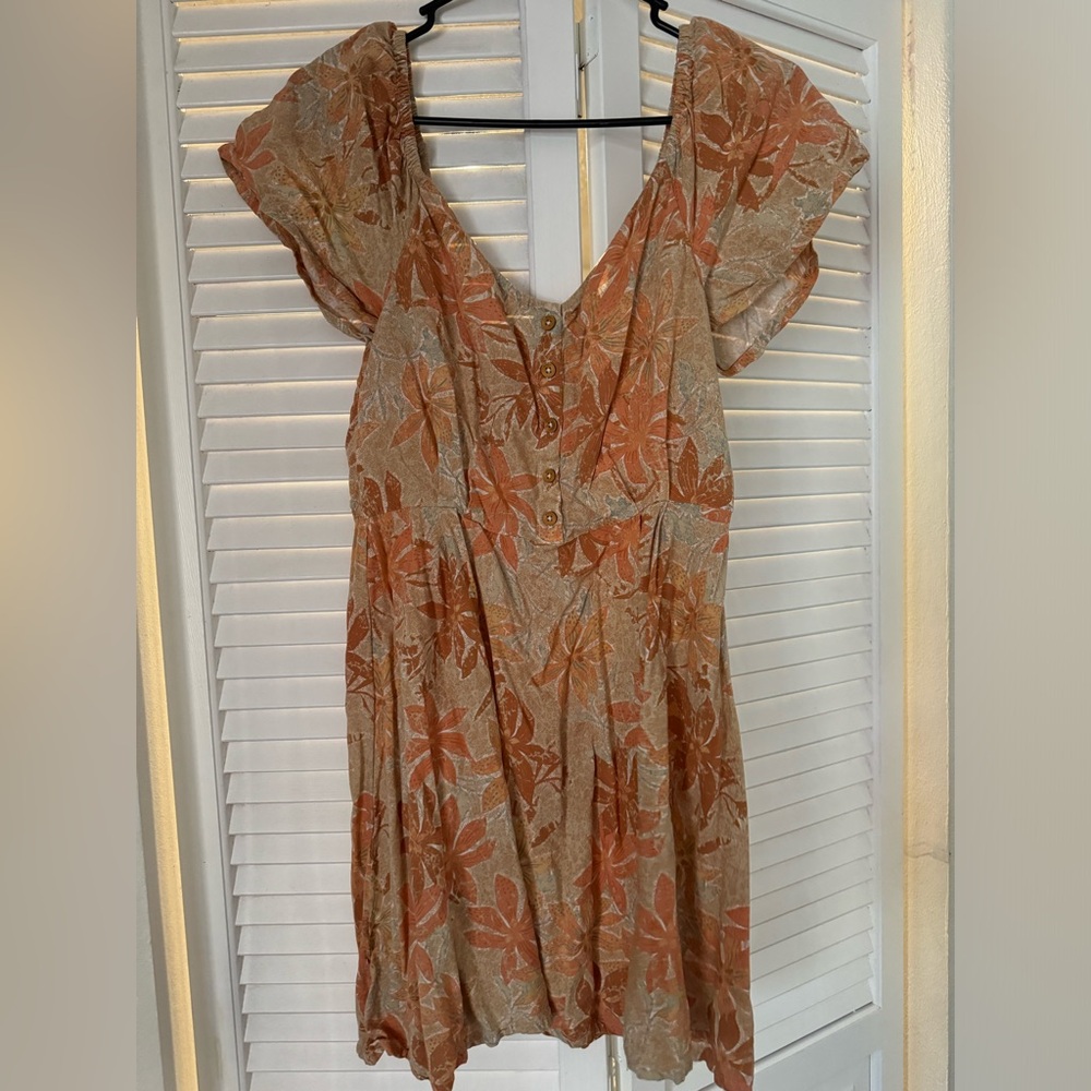Roxy dress floral - only worn once!
